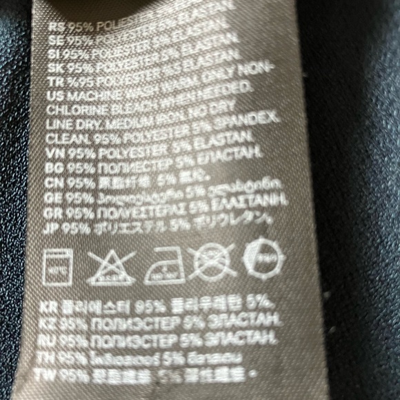 H & M sleeveless women’s high neck top - Picture 4 of 10